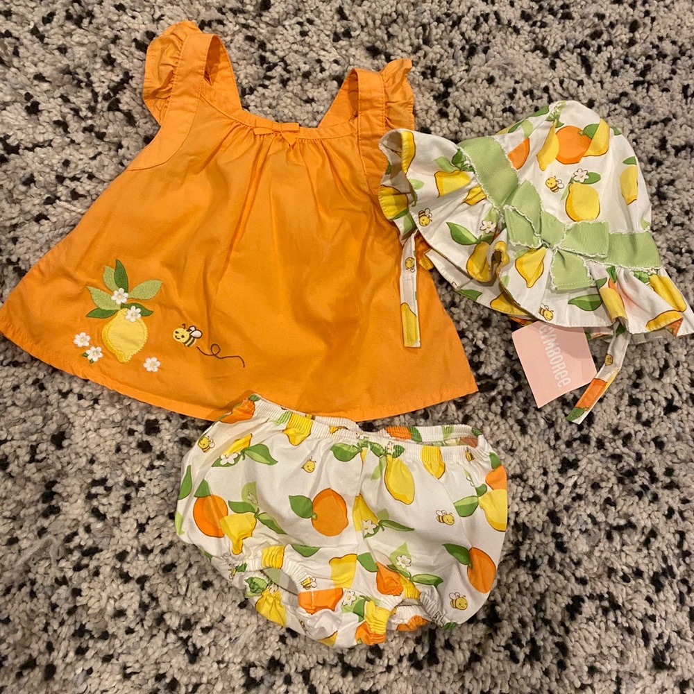 NWOT adorable vintage Gymboree baby sun set